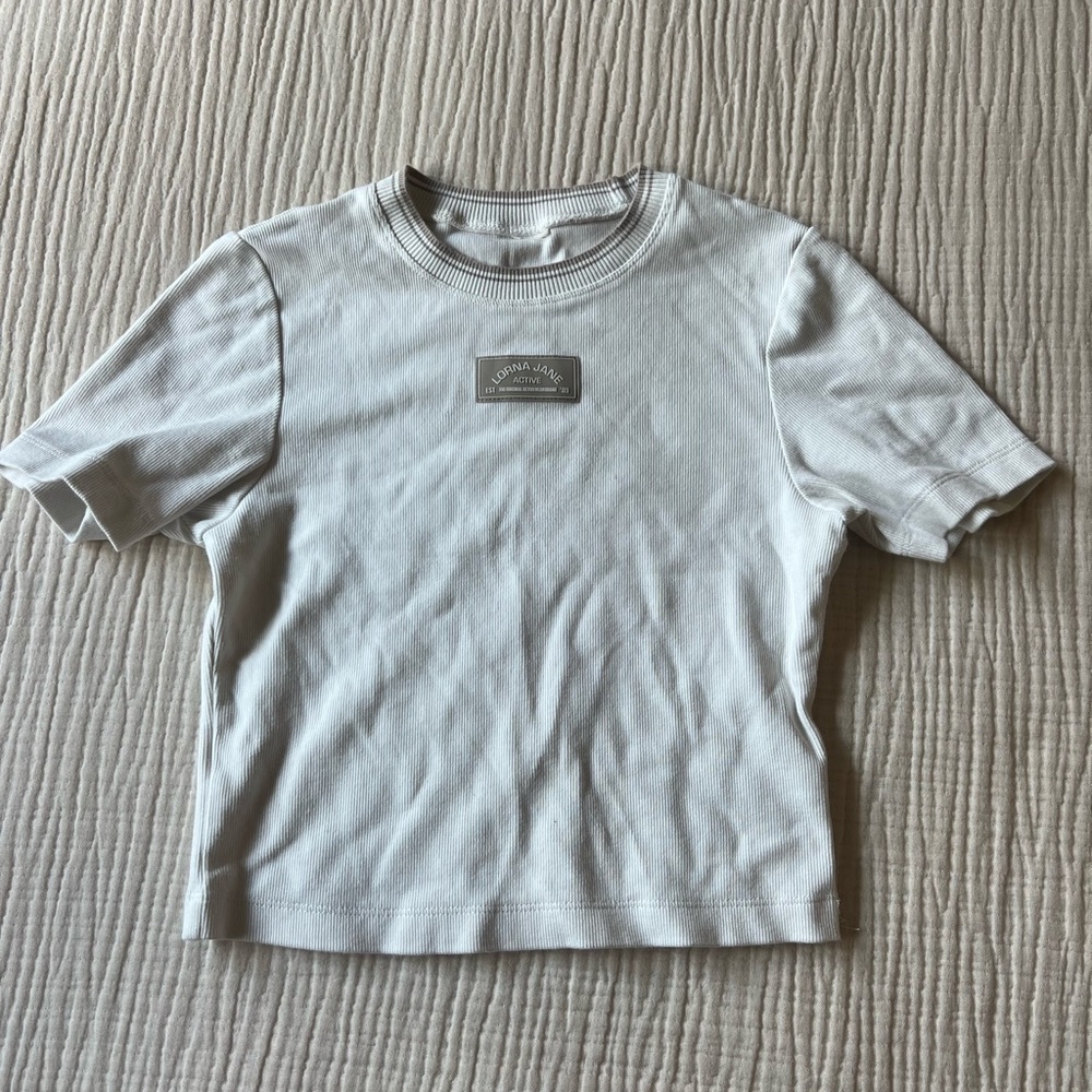 Lorna Jane White Cropped Tee with Taupe Patch Logo